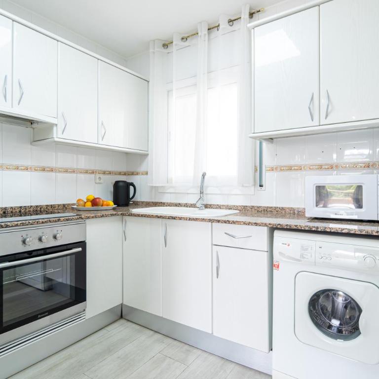 TuristMar - Acogedor apartamento a solo 50m de la Playa, Salou - Apartment with Terrace - 13