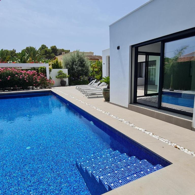 Moraira B5 - Three-Bedroom House - 2