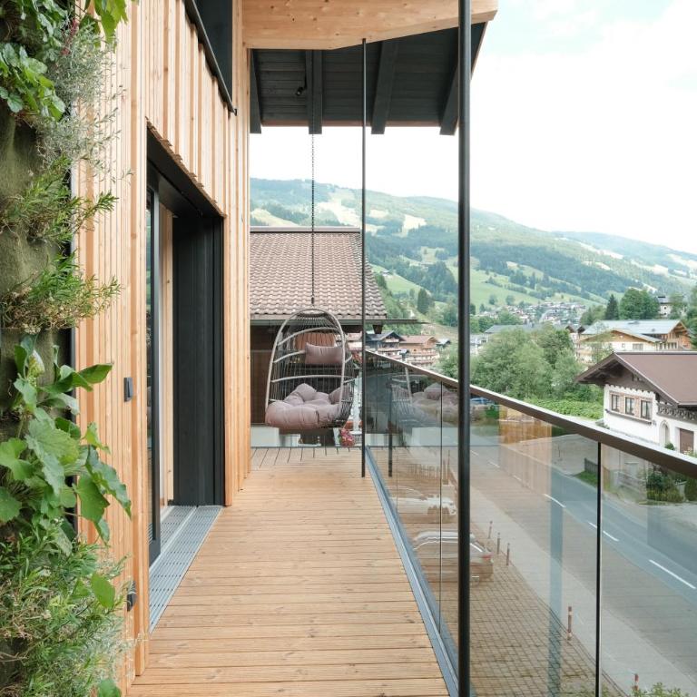 Grand Pension Franziska - inkl CrossFit Gym - Deluxe Doppelzimmer mit Balkon - 13