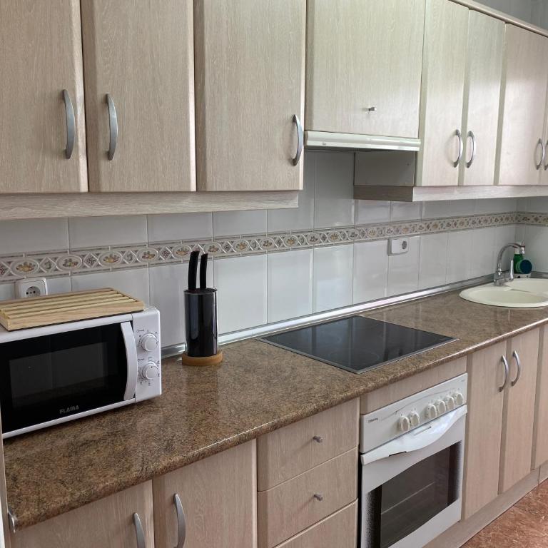Discover perfect beach Apartment, only 300m away - Apartamento de 3 dormitorios - 17