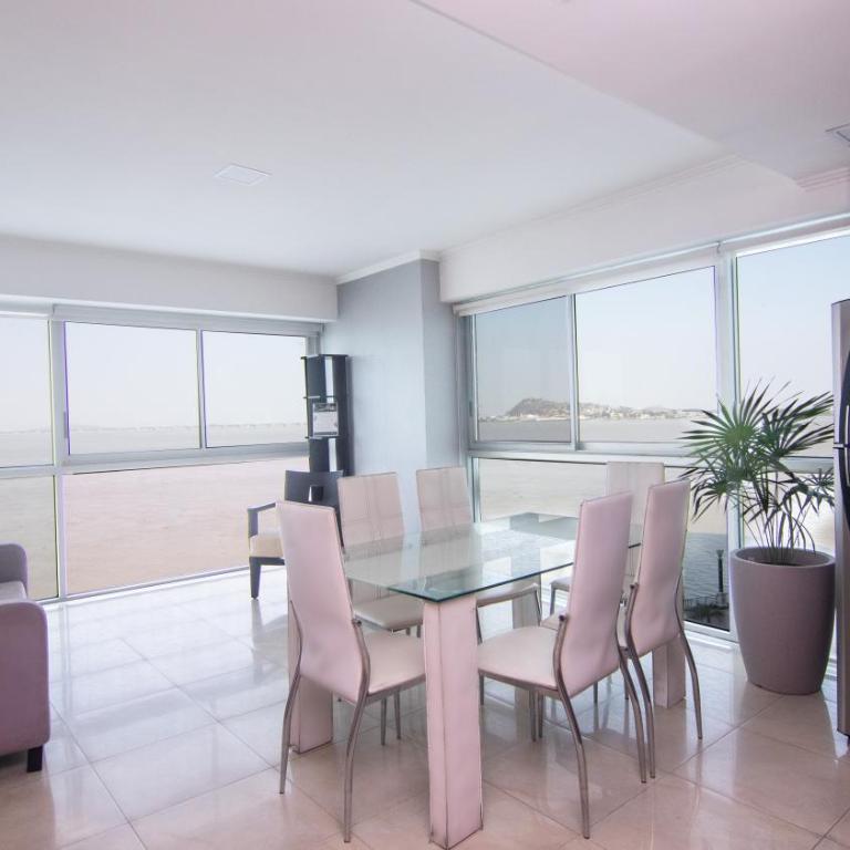 Suite 206, Riverfront, vista al río, Puerto Santa Ana, Guayaquil - Apartamento de 1 dormitorio - 3