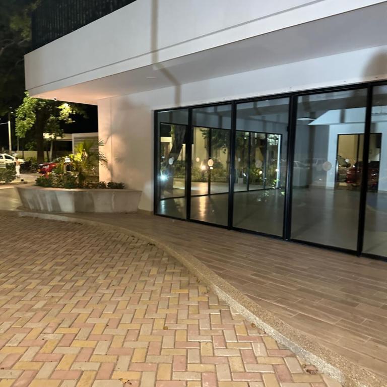 Condominio Bello Horizonte Plaza Apartamento Amplio - Apartamento de 3 dormitorios - 23