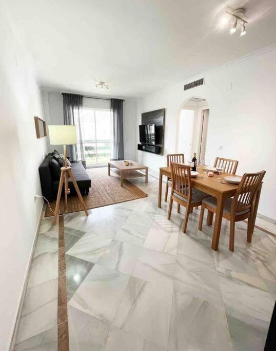MARBELLA HOME RENTALS - 2BR, 1BTH flat near Puerto Banús - Two-Bedroom Apartment - 10
