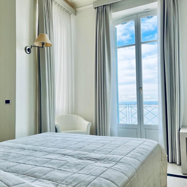 Luxury Villa at Mont Boron, swimming pool overviewing the bay - Villa avec Piscine Privée - 21