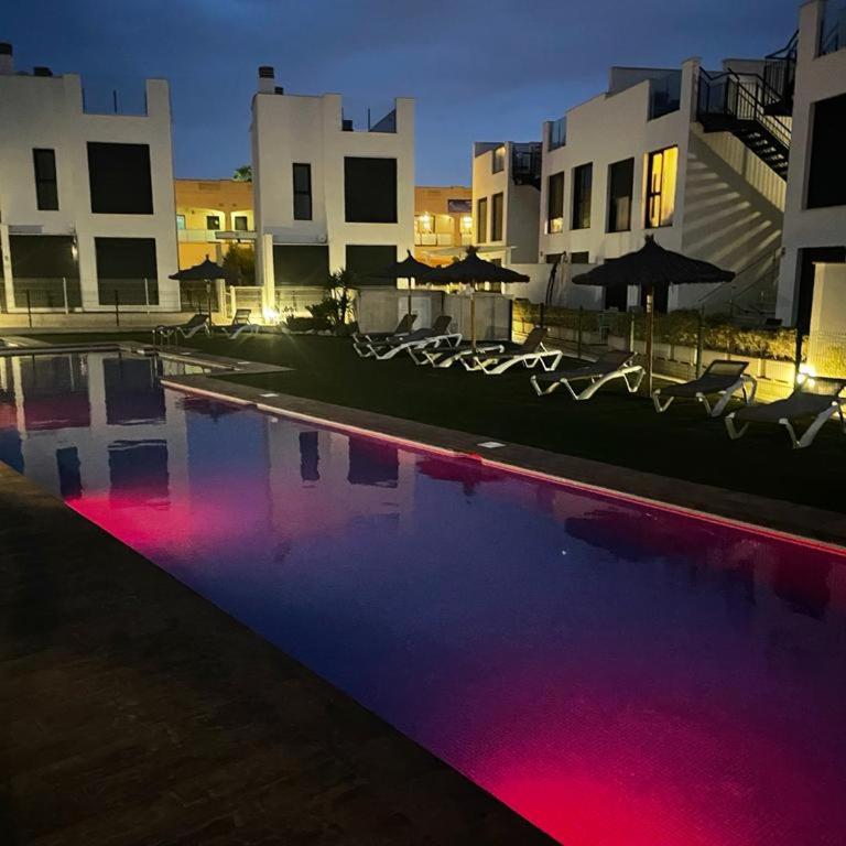 Fun Holiday Apartment Punta Prima - Three-Bedroom Apartment - 18