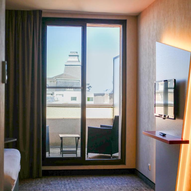ibis Styles Poitiers Centre - Chambre Classique avec Balcon - 9