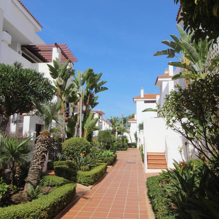 "Mountain View" 2 Bedroom Apartment with Pools Parking - Apartamento de 2 dormitorios - 2