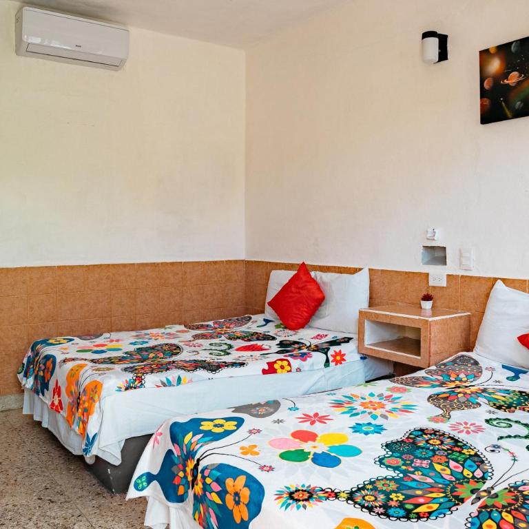 Hotel Posada Edem - Habitación Estándar con aire acondicionado, vistas al jardín y 2 camas dobles - 12