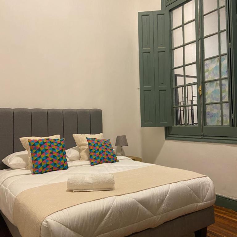 Casa Marina Huérfanos - Habitación Doble con baño privado - 2