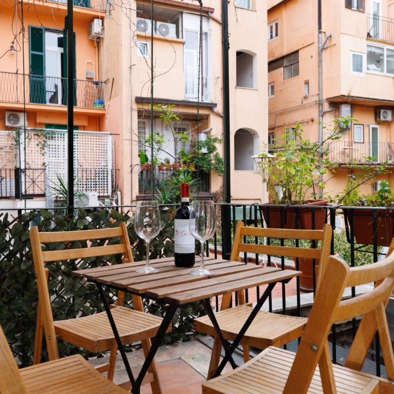 Gesù e Maria Balcony Apt at Spanish Steps - Appartamento con 2 Camere da Letto - 40