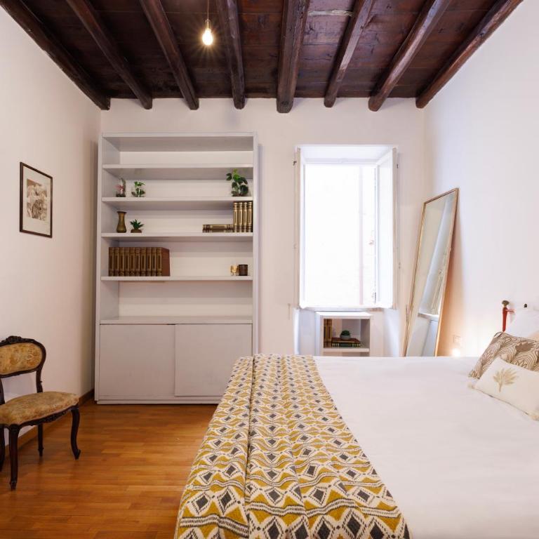 Gesù e Maria Balcony Apt at Spanish Steps - Appartamento con 2 Camere da Letto - 54