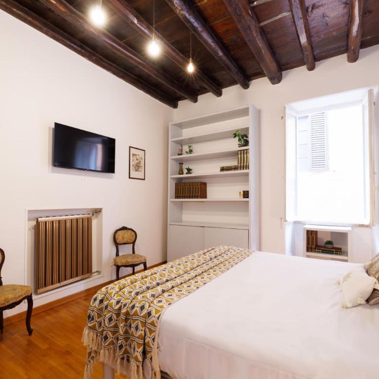 Gesù e Maria Balcony Apt at Spanish Steps - Appartamento con 2 Camere da Letto - 50