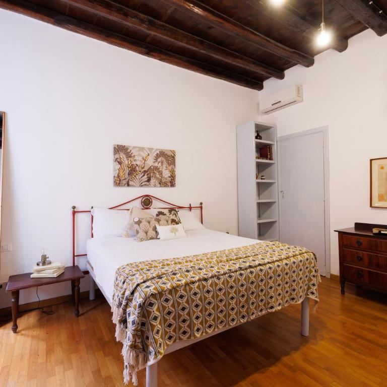 Gesù e Maria Balcony Apt at Spanish Steps - Appartamento con 2 Camere da Letto - 51