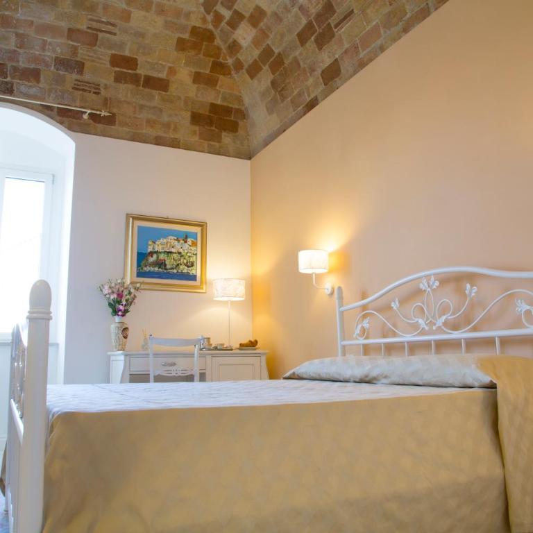 B&B Monsignore - Camera Matrimoniale - 1