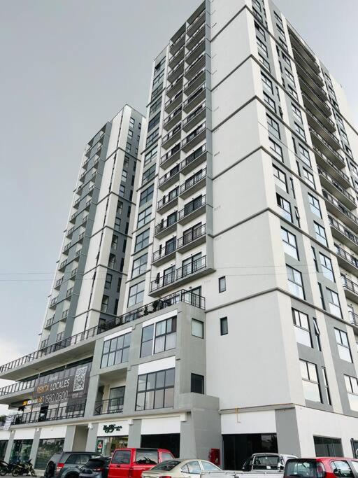 Hermoso Departamento de Lujo cerca del Auditorio Telmex - Apartamento de 2 dormitorios - 22