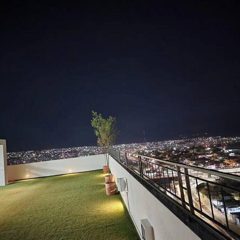 Hermoso Departamento de Lujo cerca del Auditorio Telmex - Apartamento de 2 dormitorios - 32
