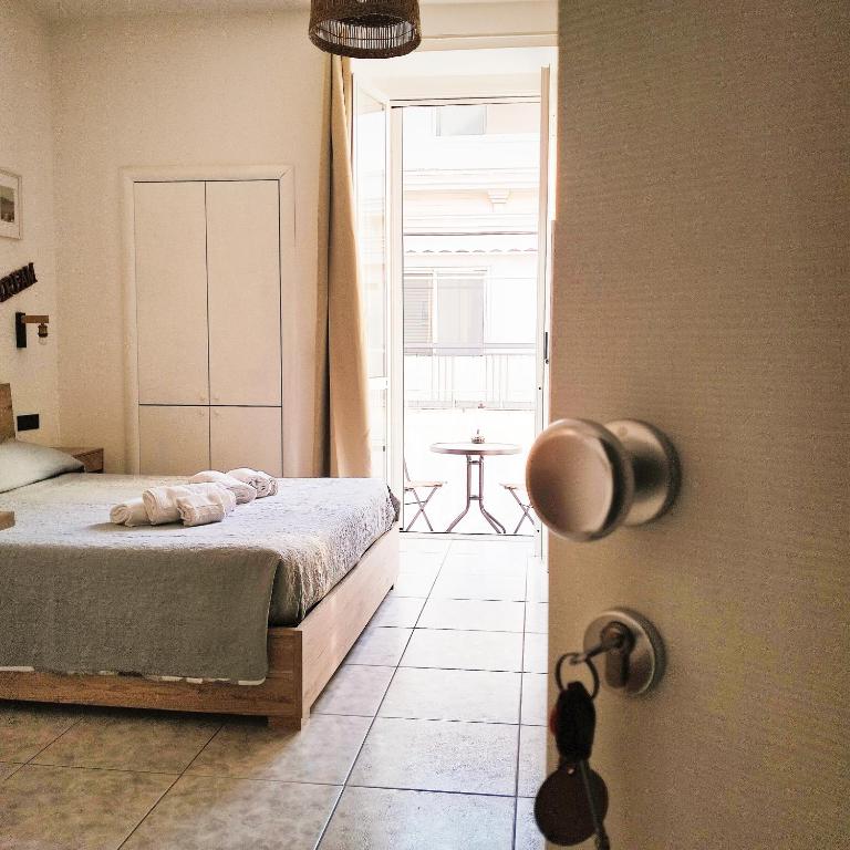 Petracca Guest House - Camera Matrimoniale con Bagno Privato - 1