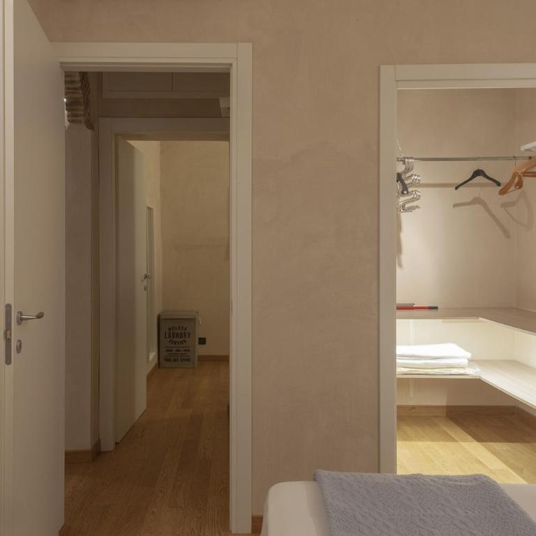 A Lovely Nest in the City by Wonderful Italy - Two-Bedroom Apartment - 10