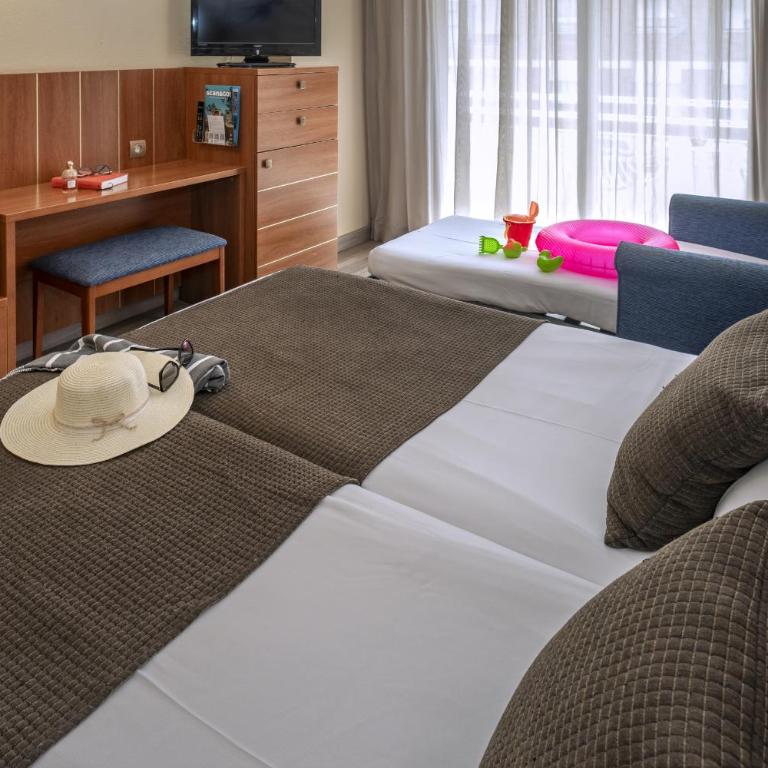 GHT Aquarium & Spa - Habitación Doble con cama supletoria - 1 o 2 camas (2 adultos + 1 niño) - 9