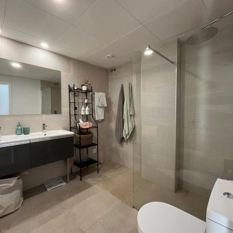 Casa con vistas y piscina privada - Casa Unifamiliar de 3 dormitorios - 17