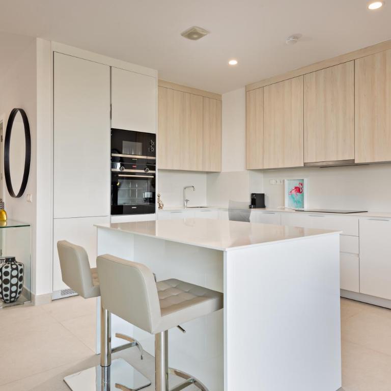 Luxury SeaView 3 bedroom apartment - along Golf course of Finca Cortesin - Apartamento de 3 dormitorios - 8