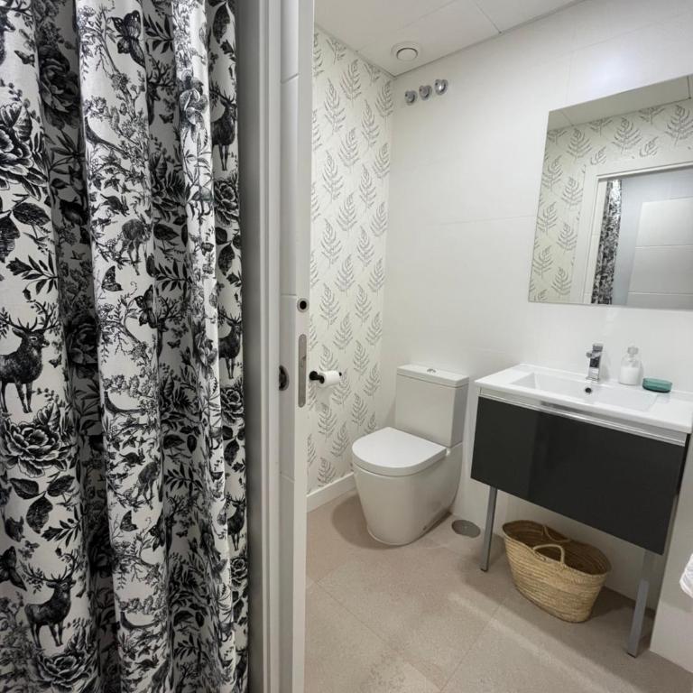 Casa con vistas y piscina privada - Casa Unifamiliar de 3 dormitorios - 30