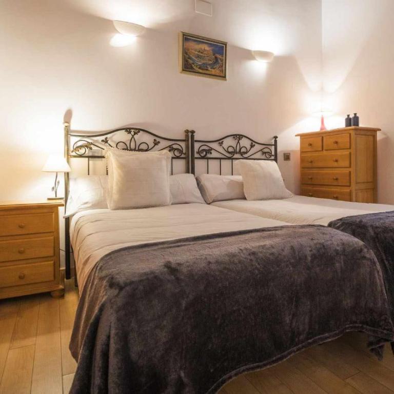 Apartamento Alfileritos 14 by Toledo AP - Apartamento de 2 dormitorios - 2