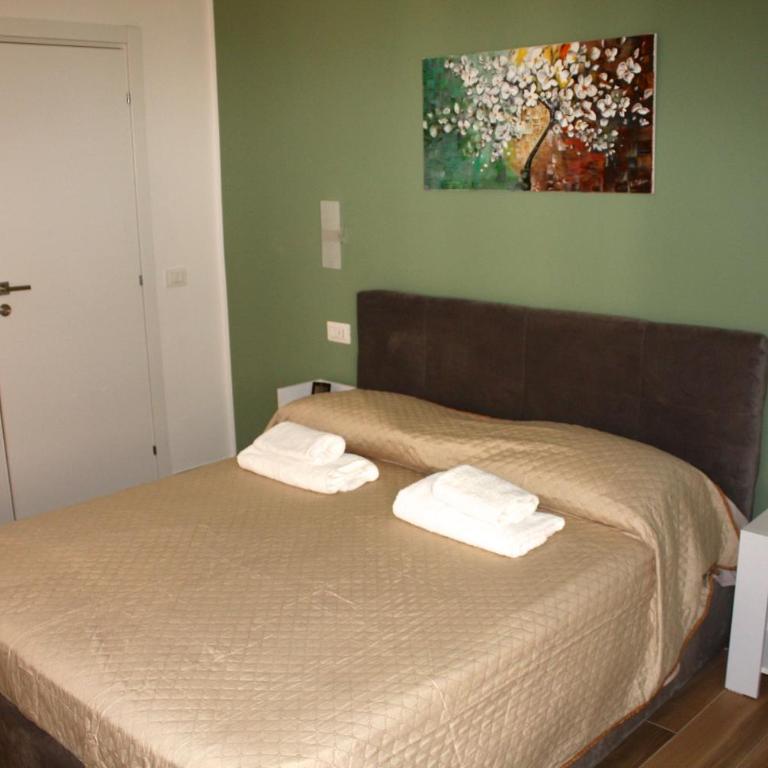 Pleasant stays - Ampia Camera Matrimoniale - 2