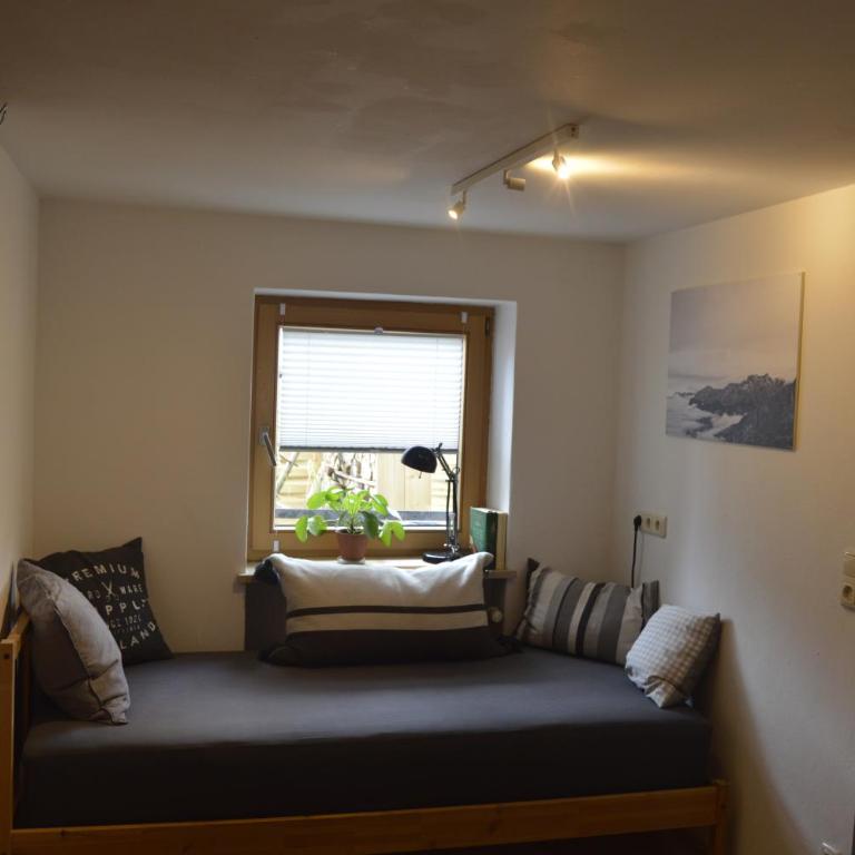 Herberge. 46 - Three-Bedroom Apartment - 35