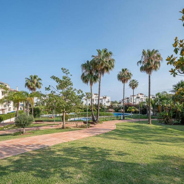 Flat -Puerto Banus Locrimar 3-Pool-Parking - Two-Bedroom Apartment - 45