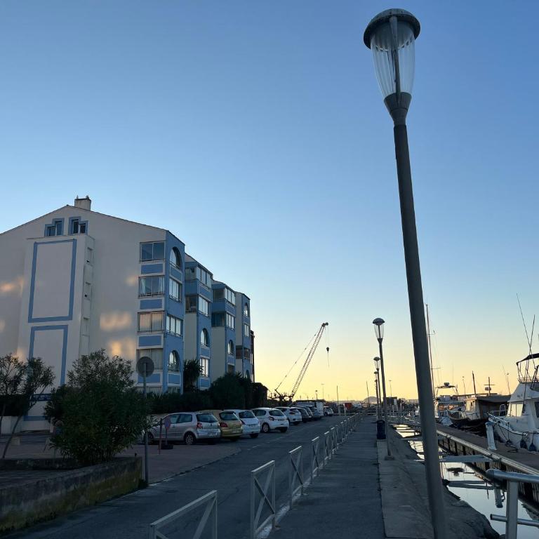 La Sirène - Loft moderne et lumineux avec vue panoramique sur Mer Méditerranée et port de plaisance - Appartement 1 Chambre - 18