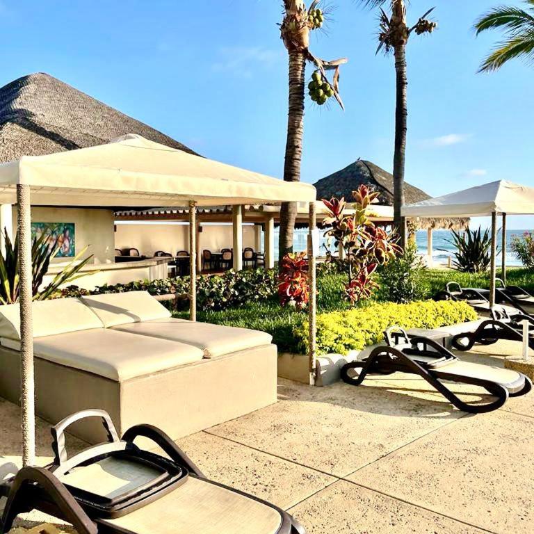 FRENTE AL MAR A PIE DE PLAYA ALBERCA y JACUZZI 7 - Apartment with Sea View - 17