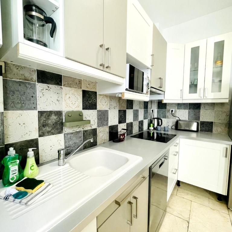 Grand T3 rénové climatisé - Coeur de Montpellier - Appartamento con 2 Camere da Letto - 25
