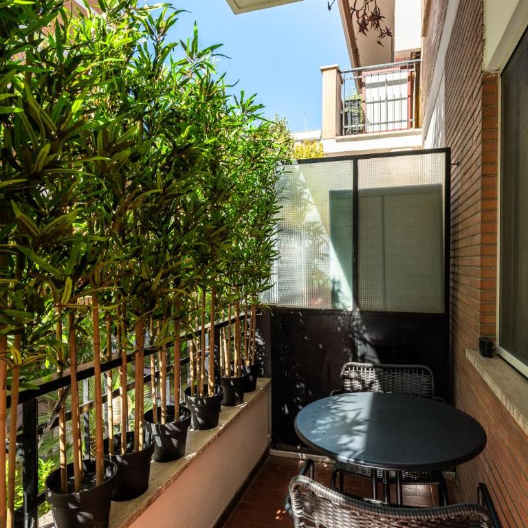 Maison Ammiragli Vatican Rooms - Deluxe Double or Twin Room with Balcony - 7