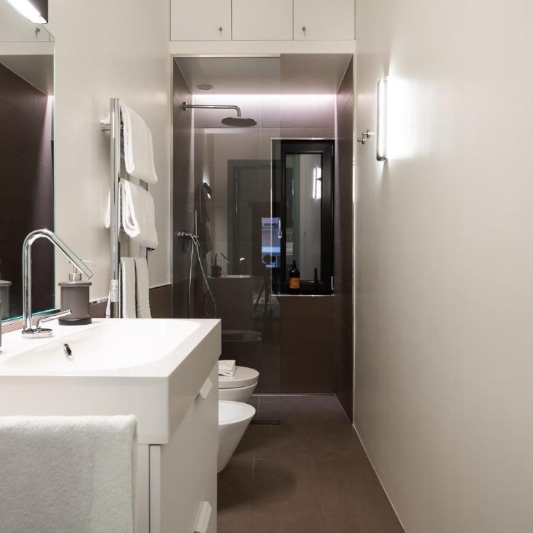 Maison Ammiragli Vatican Rooms - Deluxe Double or Twin Room with Balcony - 4