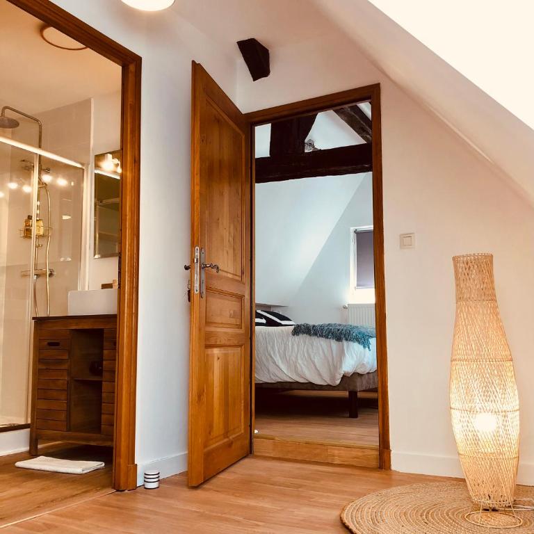 L’AMANTINE Chambres d’hôtes et gîte - Chambre Double avec Salle de Bains Privative - 1