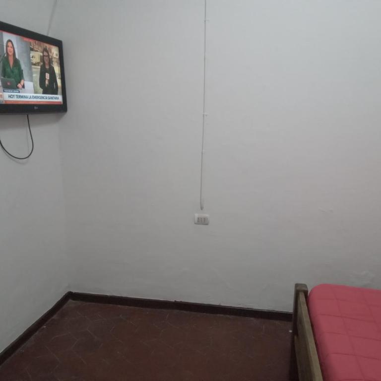 Hostal 4 Estaciones - Habitación Doble con baño compartido - 2 camas - 9