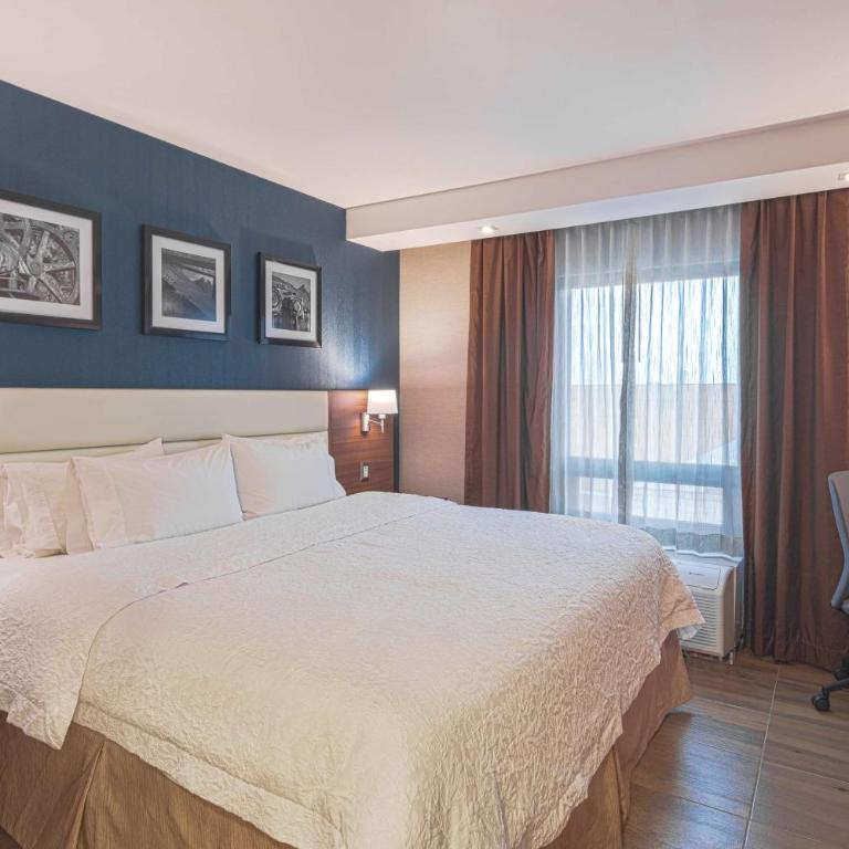Hampton by Hilton Monterrey Galerias Obispado - King Room with King Bed - Non-Smoking - 2