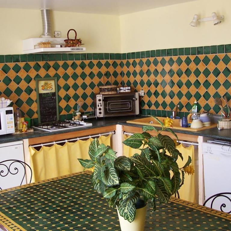 Le Fenouillet Chambres D'hotes proche des Grands Buffets - Dreibettzimmer - 8