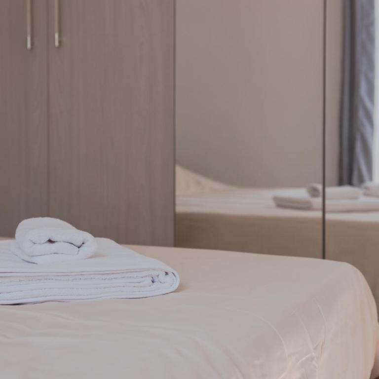 [Free WiFi & Netflix] Roiano Elegant Apartment - One-Bedroom Apartment - 4
