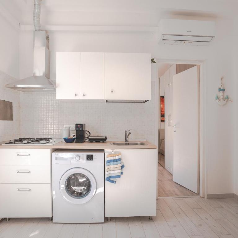 [Free WiFi & Netflix] Roiano Elegant Apartment - One-Bedroom Apartment - 10