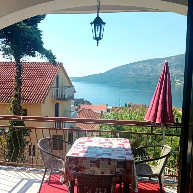 Guest House Cinderella - Triple Room with Sea View - 8