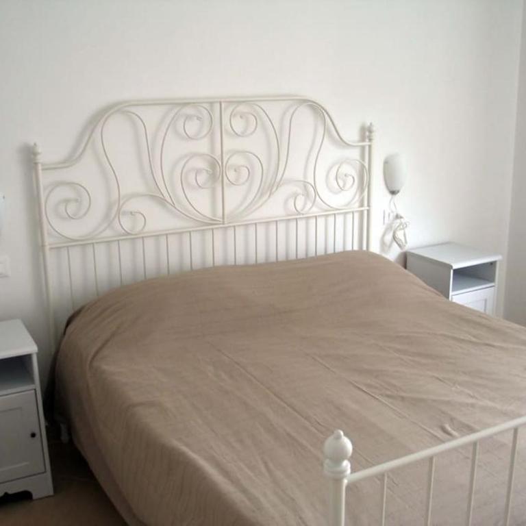 Apartment with private Garden - Appartamento con 2 Camere da Letto - 11