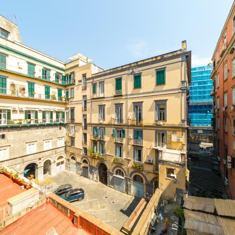Starguest Dante - Camera Matrimoniale con Balcone - 19