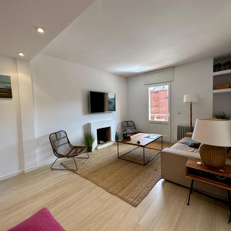Apartamento Socotor, céntrico, vistas , garaje y Wifi - Apartment - 10