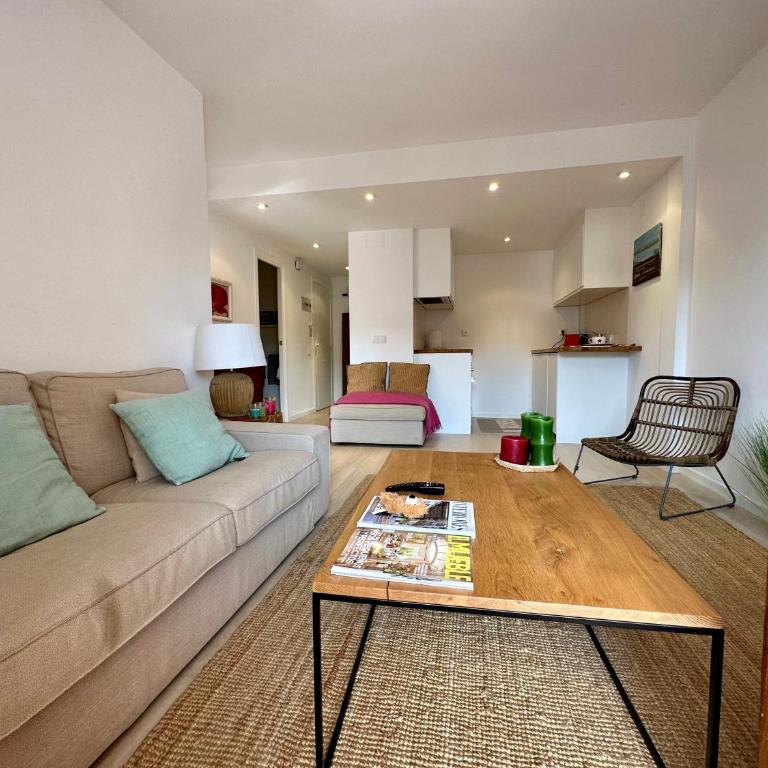 Apartamento Socotor, céntrico, vistas , garaje y Wifi - Apartment - 5