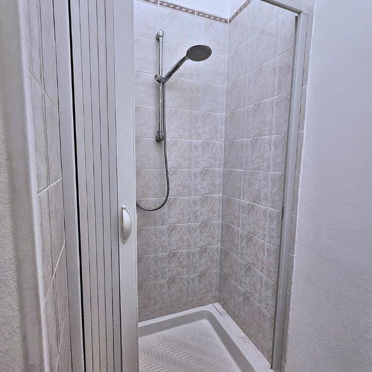 La Ca' Pezzana Affittaly Apartments - Comfort Triple Room with Shower - 3