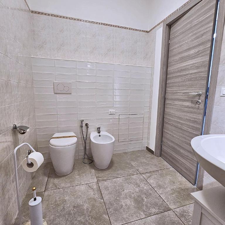 La Ca' Pezzana Affittaly Apartments - Comfort Triple Room with Shower - 4