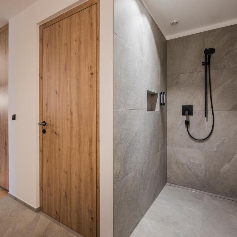 Montanaris Apartments - Superior Apartment - 4