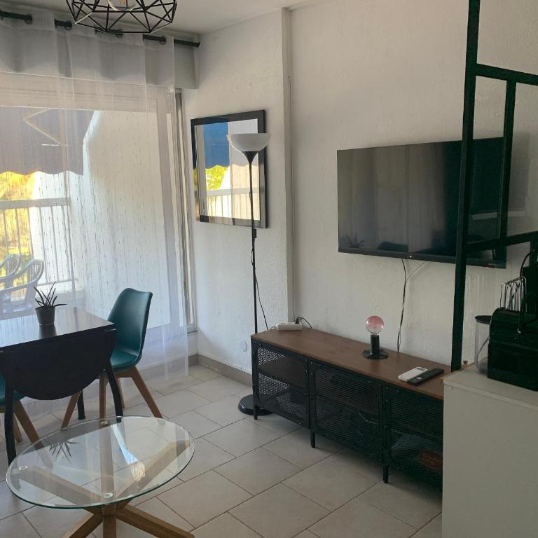 Vittoria Immobilier 9 -REGLEMENT SUR PLACE - chèques vacances acceptés - Monolocale con Terrazza - 2